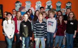 Gruppenfoto mit den Mainzelmännchen: Die Schüler des FSG beim "Safer Internet Day" beim ZDF in Mainz.