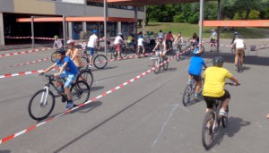 Der Schulhof des FSG wurde beim Aktionstag in einen Fahrradparcours verwandelt.