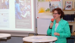 ADD-Präsidentin Dagmar Barzen am FSG.
