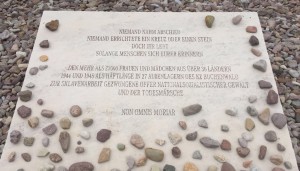 Gedenkstein im KZ Buchenwald.