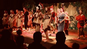 Die Schüler der Musical-AG bei der Aufführung von "Peter Pan".